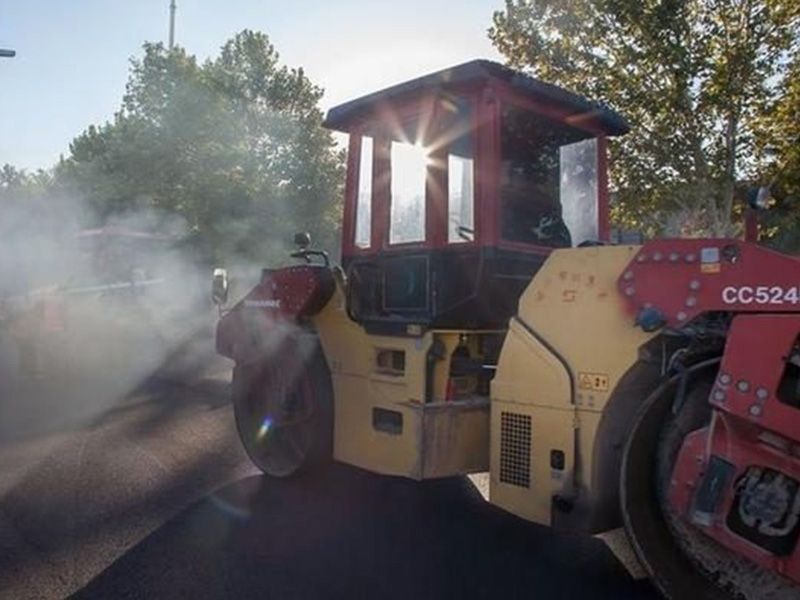 戴納派克壓路機(jī)CC524HF