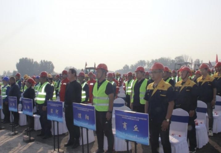 技能登頂   匠心筑夢——記2023年河南省住房和城鄉建設系統職工職業技能競賽瀝青混凝土攤鋪機操作工決賽